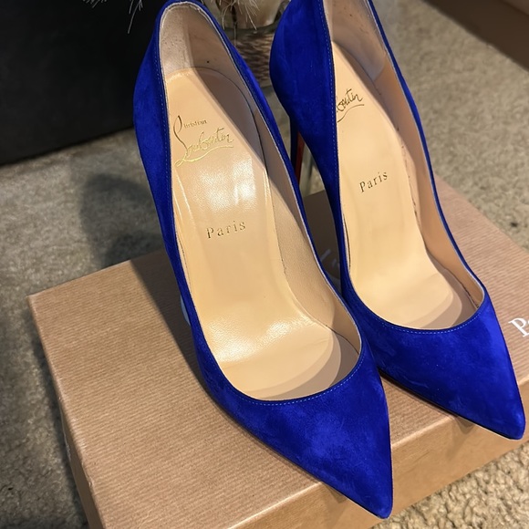 Red bottoms - Picture 2 of 5